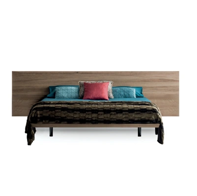 Letto Zen con testiera effetto sospesa di Devina Nais