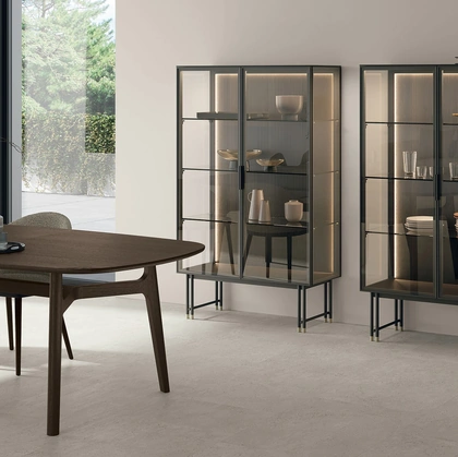 Madia Joyce con ante in vetro di Tomasella