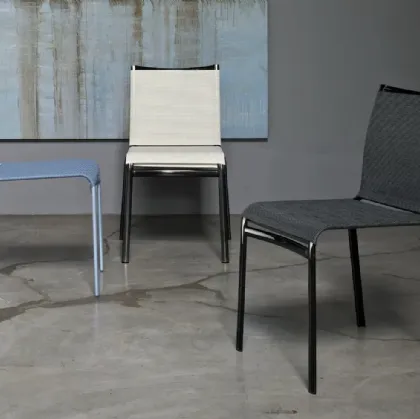Sedia Net con struttura in acciaio rivestita in Texplast di Bontempi