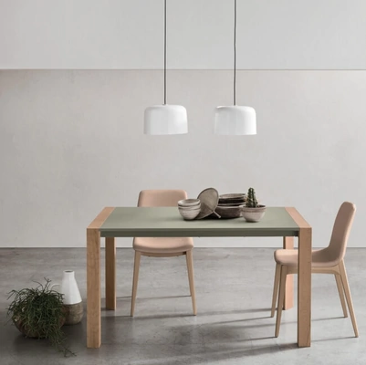 Tavolo allungabile Mikado in laccato e legno di Maronese