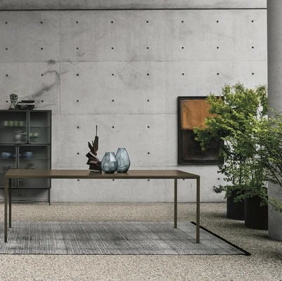 Tavolo Strong con top laccato antigraffio bronzo di Sedit