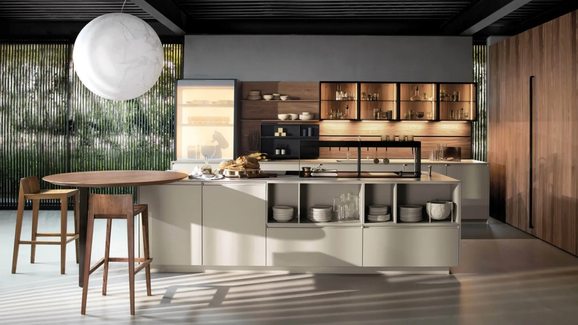 Cucina Design con isola Antis Project 4 in laccato super matt Fango e materico Noce Canaletto di Euromobil