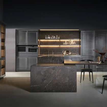 Cucina Design con isola Filò Project 1 in laccato Fusion Ossidato di Euromobil