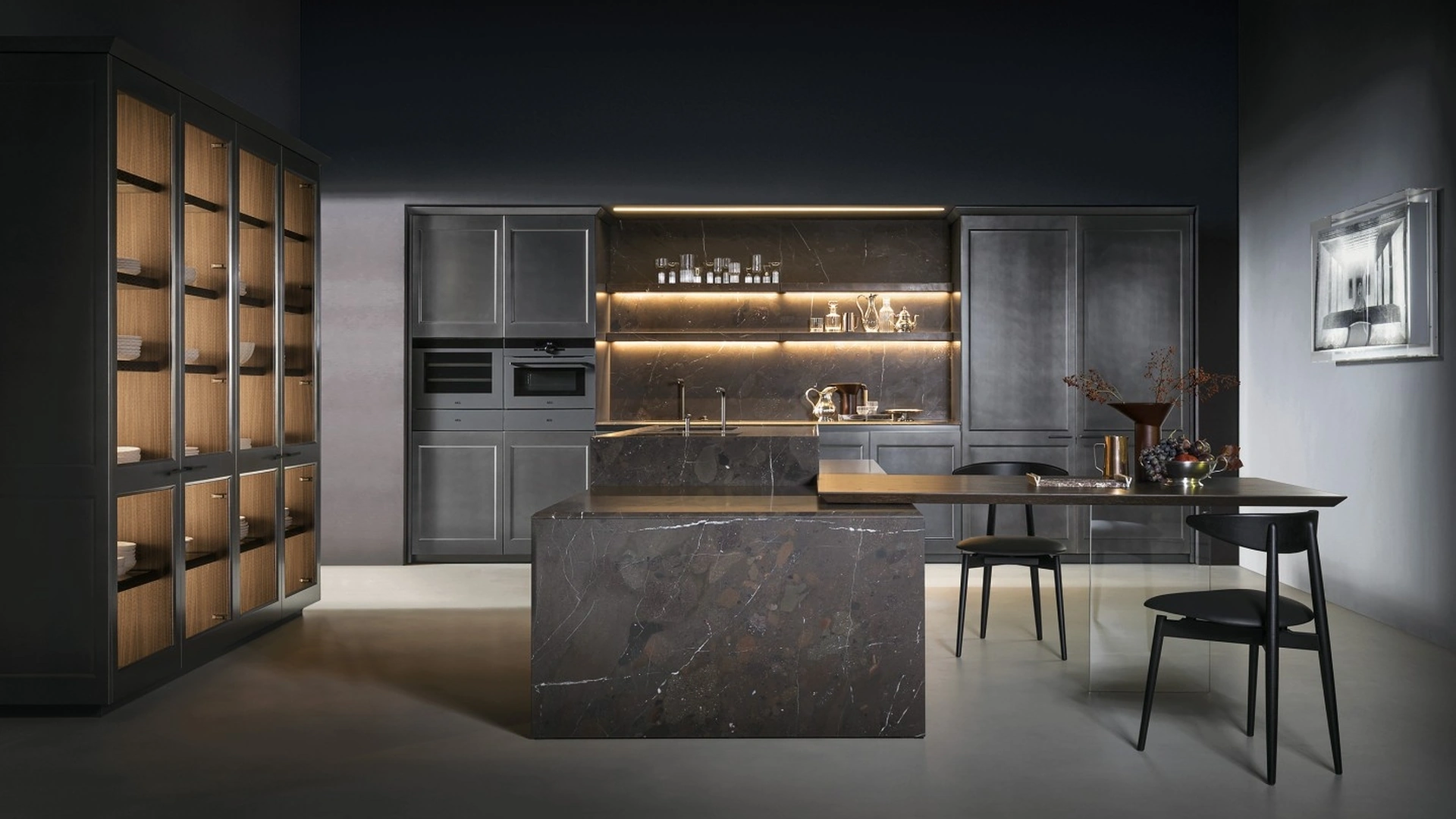 Cucina Design con isola Filò Project 1 in laccato Fusion Ossidato di Euromobil