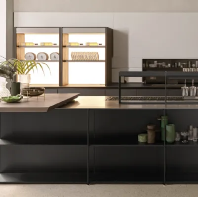 Cucina Design con isola Telero Project 5 in vetro dekor e metallo di Euromobil