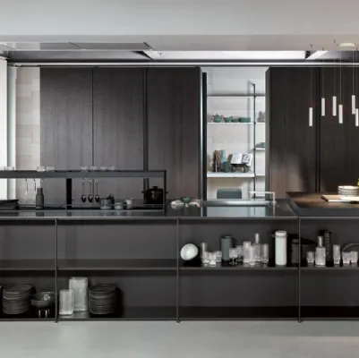 Cucina Design con isola Telero Project 7 in vetro dekor e metallo di Euromobil