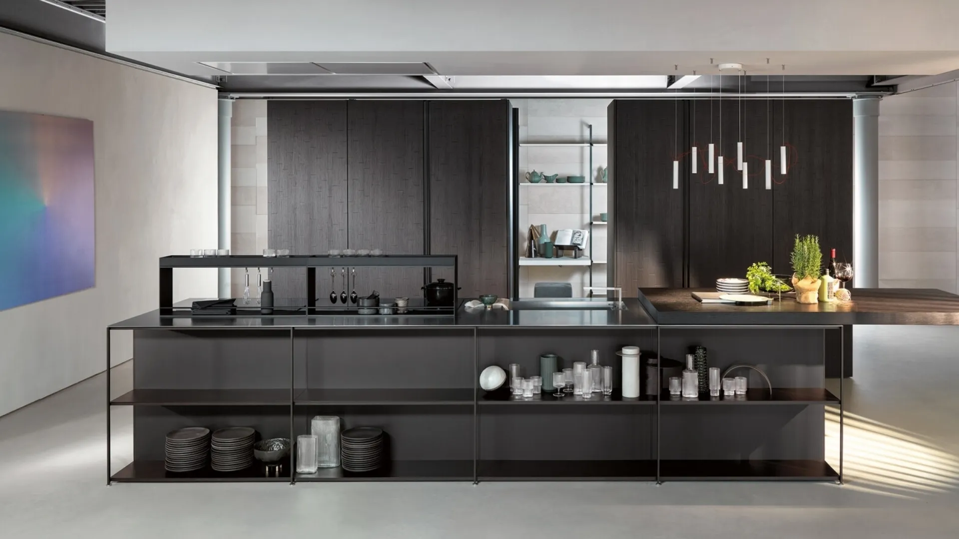 Cucina Design con isola Telero Project 7 in vetro dekor e metallo di Euromobil