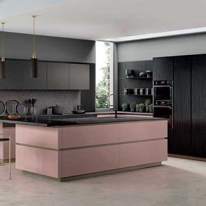 Cucina Moderna con penisola Ventidue & XL 06 di GM Cucine