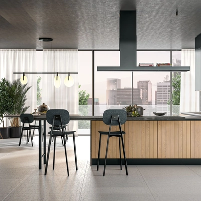 Cucina Moderna con penisola Clover Design 06 in rovere e laccato effetto metallo di Lube