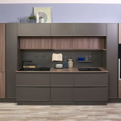 Cucina Moderna Rewind lineare Frassino Creta e laccato opaco Carruba di Creo