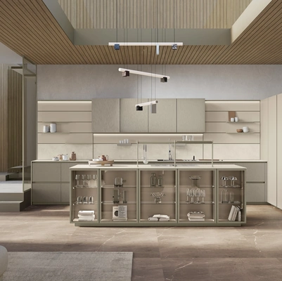 Cucina Moderna con isola Shade Lab 04 in laccato e nichel spazzolato di Lube