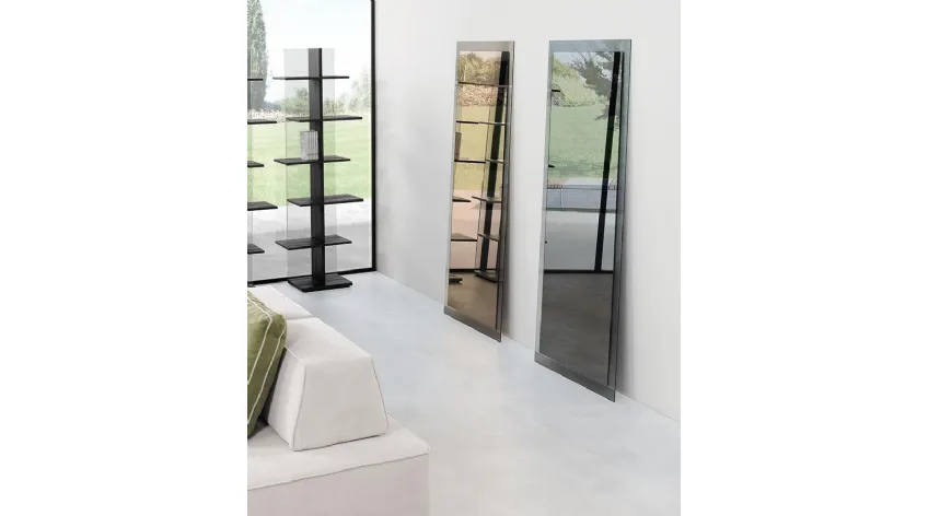 Specchio Elodie in vetro e struttura in alluminio di Pezzani