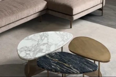 Tavolino con base in metallo e piano in marmo Ninfea di Cantori