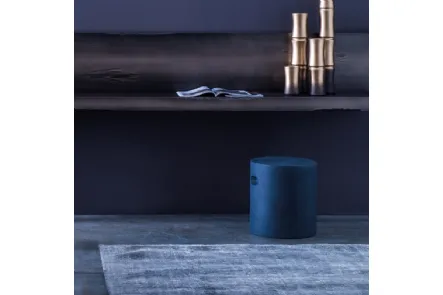 Pouf cilindrico Nappe in gres porcellanato di Adriani e Rossi