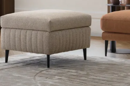 Pouf contenitore in tessuto imbottito e trapuntato Treasure di Le Comfort