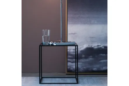 Tavolino Como in metallo verniciato color antracite di Adriani e Rossi
