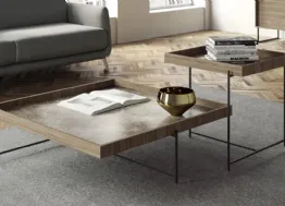 Tavolino con top in legno e struttura in metallo Terry di Doimo Salotti