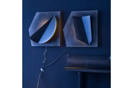 Lampada come un quadro luminoso in finitura metallica Amadeus light di Adriani e Rossi