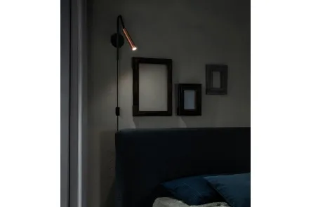 Lampada da parete Vega a tubo in metallo nichelato di Stones