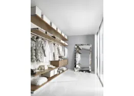 Cabina Armadio lineare in Noce Caramel con schienali in Bianco Opaco Continua 014 di Unico Italia