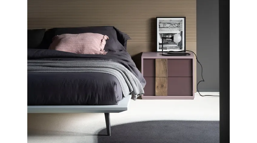 Comodino Galaxy in legno di Rovere laccato di Devina Nais