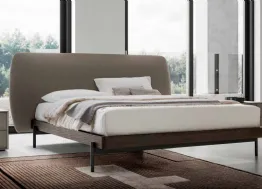 Letto con testiera in tessuto imbottito Bali di SantaLucia
