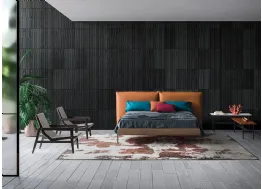 Letto con testiera in pelle imbottita con giroletto in Rovere Chloè Elegance di Devina Nais