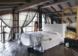 Letto moderno con testiera Chloè di Noctis