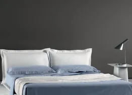 Letto con testiera in tessuto imbottito Deep di Bside