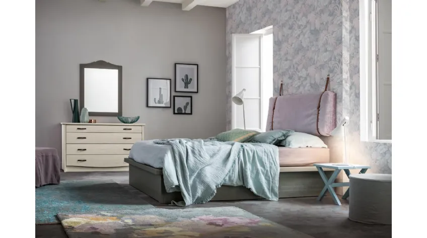 Letto con contenitore e testiera a cuscino con cinghie di cuoio Everyday Helios di Callesella