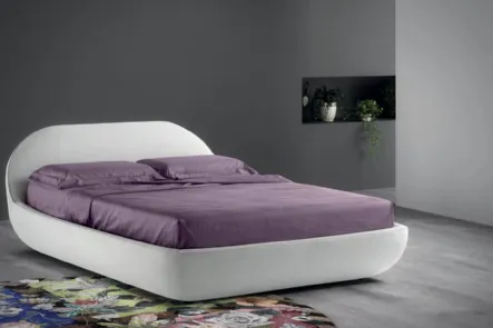 Letto imbottito di design dalle forme morbide e arrotondate con testiera Fresh di Bside