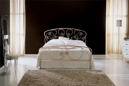 Letto con testiera lavorata con fiori in ferro battuto Glicine di Bontempi