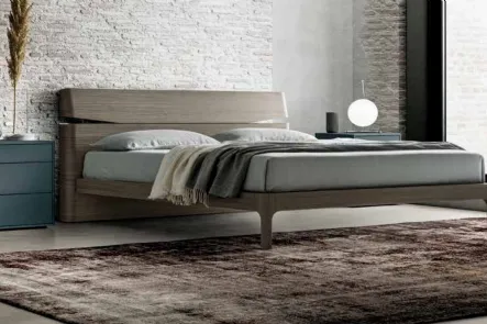 Letto matrimoniale finitura Matwood Grey con testiera Grecale di SantaLucia