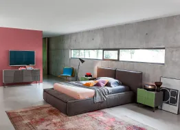 Letto Imbottito con Panchetta di Devina Nais