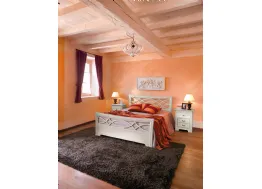 Letto in legno laccato opaco con testiera Natalia di Tonin Casa