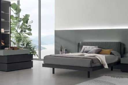 Letto con testiera rivestita in ecopelle Roxy di Tomasella