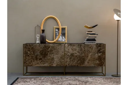 Madia Coral in grès porcellanato con base in metallo laccato di Tonin Casa