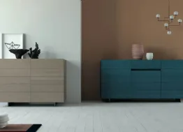 Madia Dallas Art 1101pa e Art 1102pa in legno di abete laccato sabbia e blu petrolio di Fratelli Mirandola