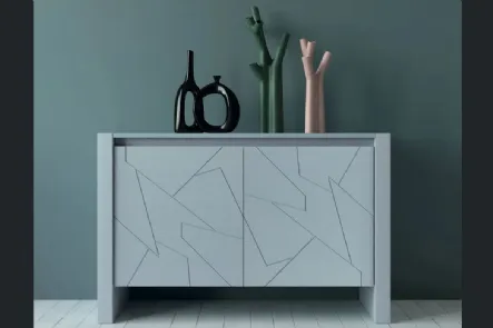 Madia Diagona Art 1751 con ante intagliate in legno laccato grigio di Fratelli Mirandola