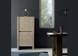 Madia alta con ante intagliate Diagona Art 1754 in legno laccato sabbia di Fratelli Mirandola