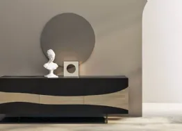 Madia moderna Nilo in rovere e laccato opaco con piedi in plexiglass di Fratelli Mirandola