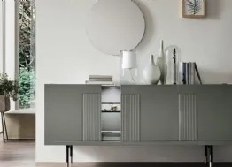 Madia Aura Glass AG001 in laccato verde palude opaco e vetro satinato di Maronese Acf