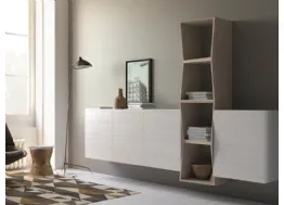 Mobile sospeso con libreria Unikawood 25 in legno laccato bianco e sabbia di Fratelli Mirandola