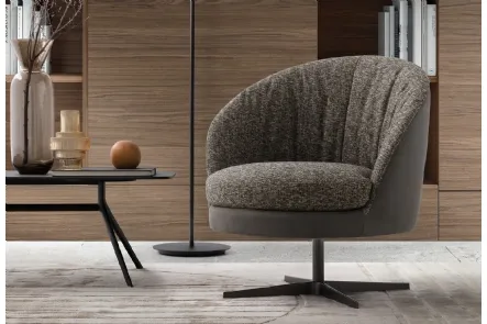 Poltroncina Oyster in tessuto imbottito di Le Comfort