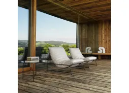 Poltrona di design in tessuto imbottito con struttura in tondino metallico Rito di Desirèe