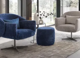 Poltrona girevole rivestita in velluto Wrap di Le Comfort