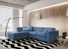 Divano angolare in tesssuto con pouf contenitore Adela di Le Comfort