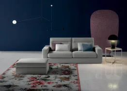 Divano lineare in tessuto Posh Bold di Samoa