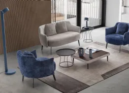 Divano lineare in tessuto Shelley Loveseat di Le Comfort