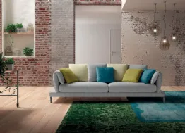 Divano lineare moderno in tessuto Upper Twist di Samoa